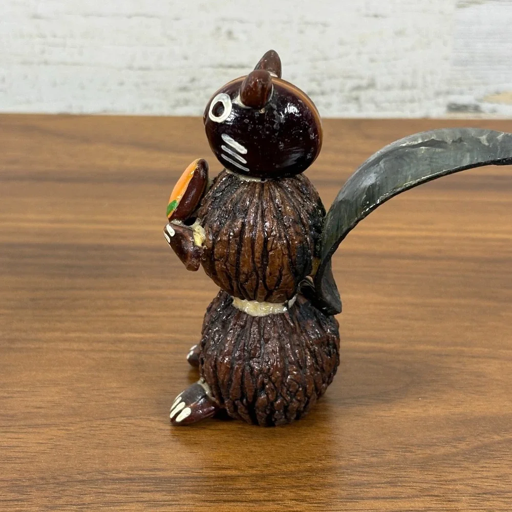 Vintage Squirrel Hand Carved Hand Painted Wood Squirrels with Nuts 4'‎ lot of 3